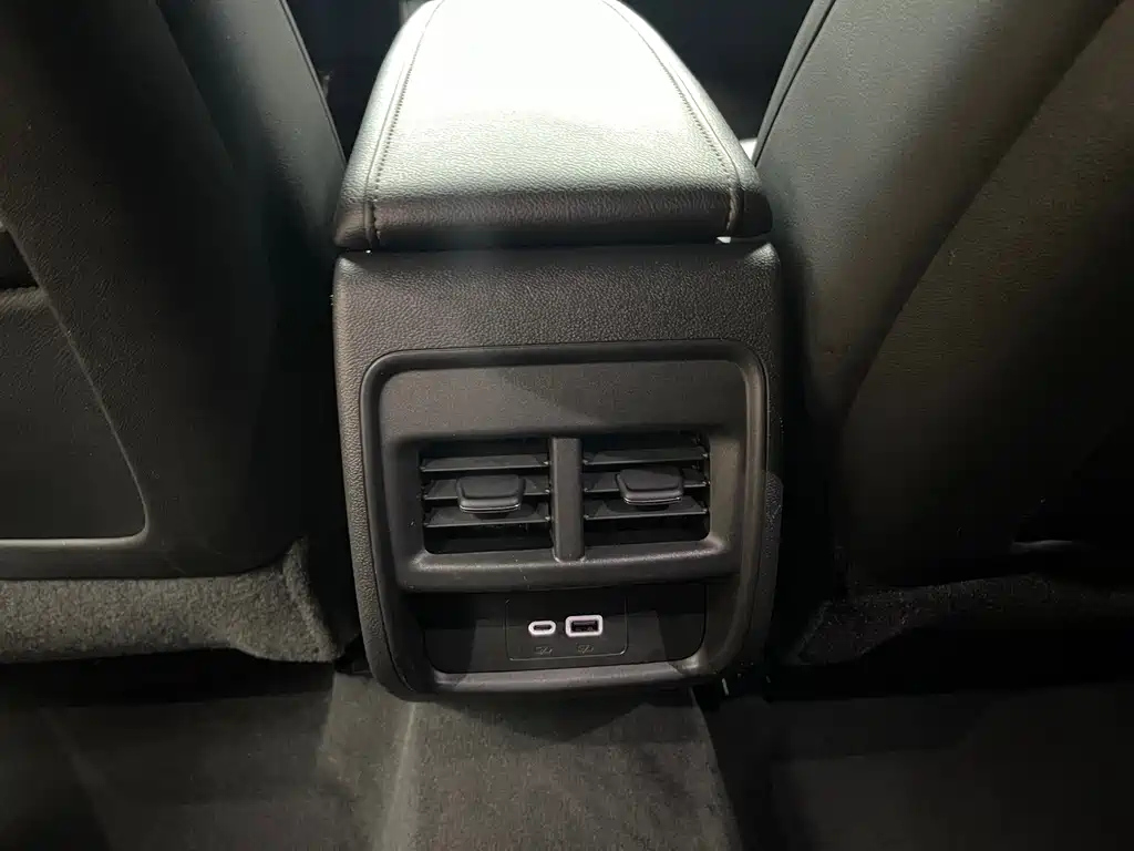 CADILLAC XT4 2021