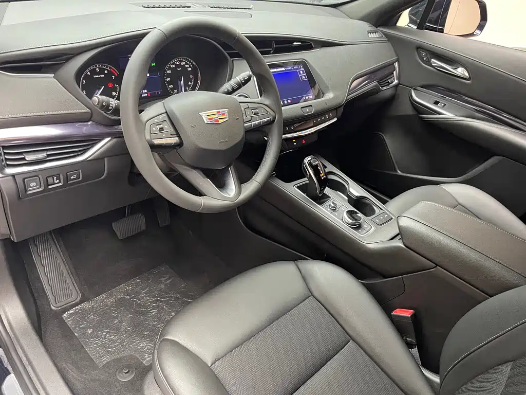 CADILLAC XT4 2021
