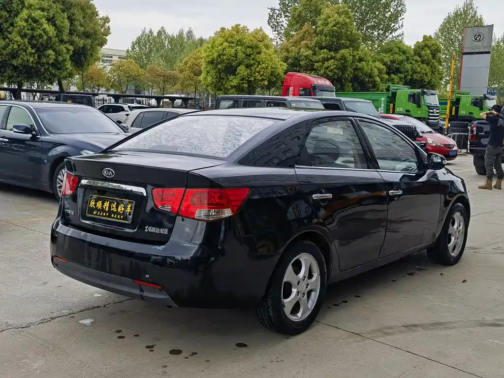 KIA FORTE 2011