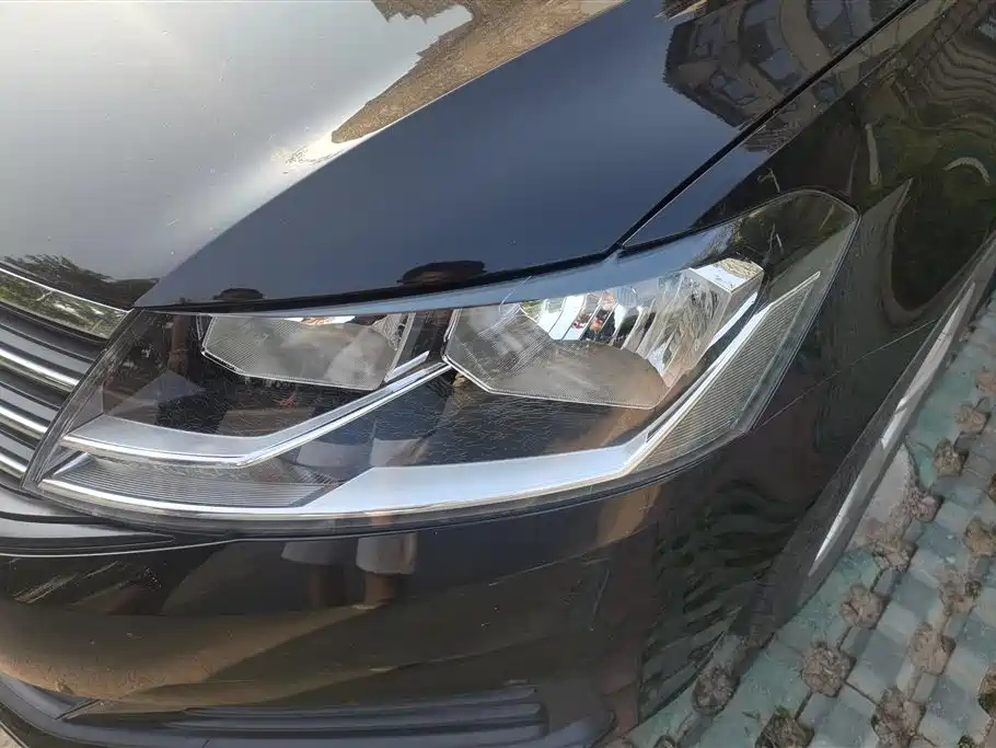 VOLKSWAGEN LAVIDA 2021