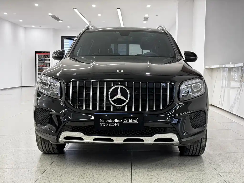 MERCEDES BENZ GLB 2023