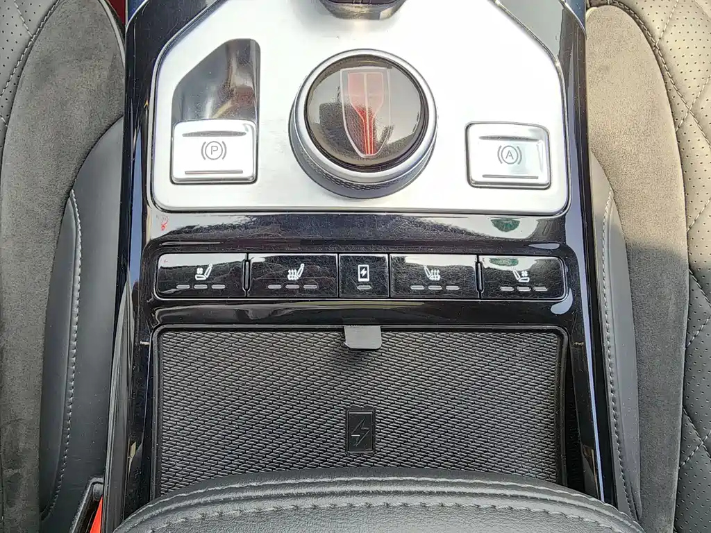 HONGQI HS5 2020