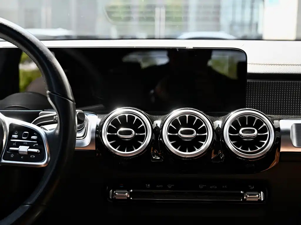 MERCEDES BENZ GLB 2021