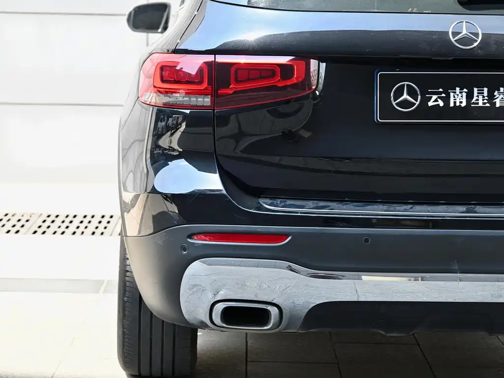 MERCEDES BENZ GLB 2021