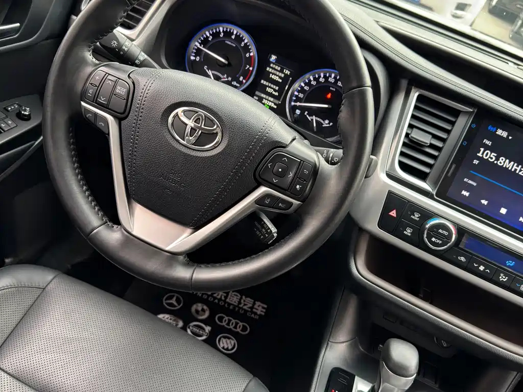 TOYOTA HIGHLANDER 2021