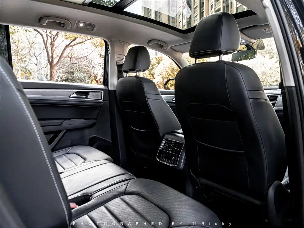 VOLKSWAGEN TOURAN 2020