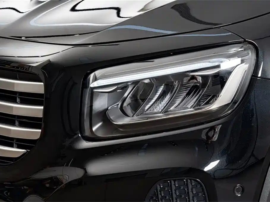 MERCEDES BENZ GLB 2024