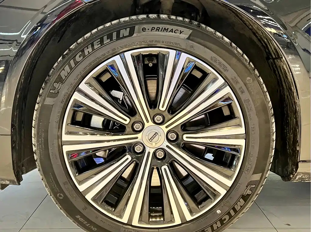 VOLVO S90 2022