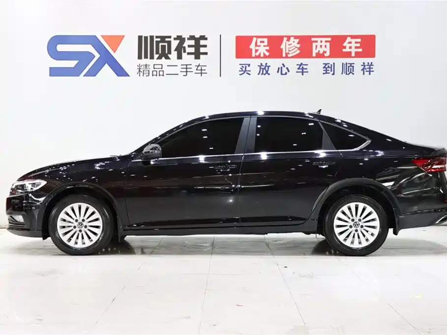 VOLKSWAGEN LAVIDA 2022
