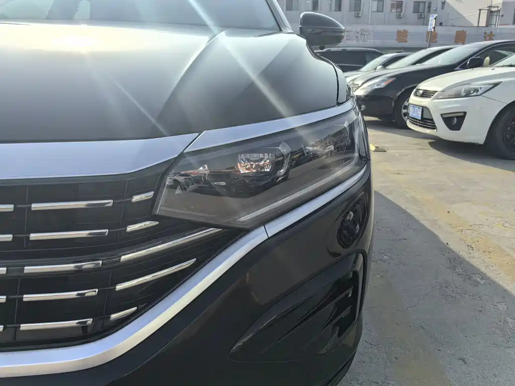 VOLKSWAGEN PASSAT 2022