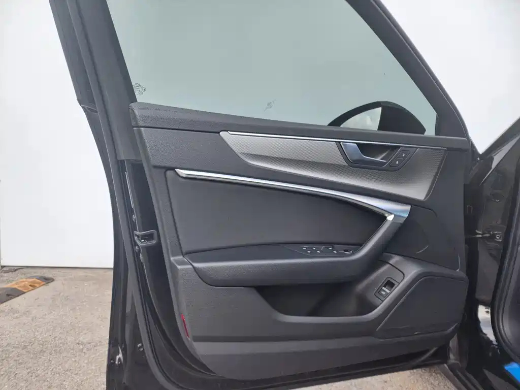 AUDI A6L 2021