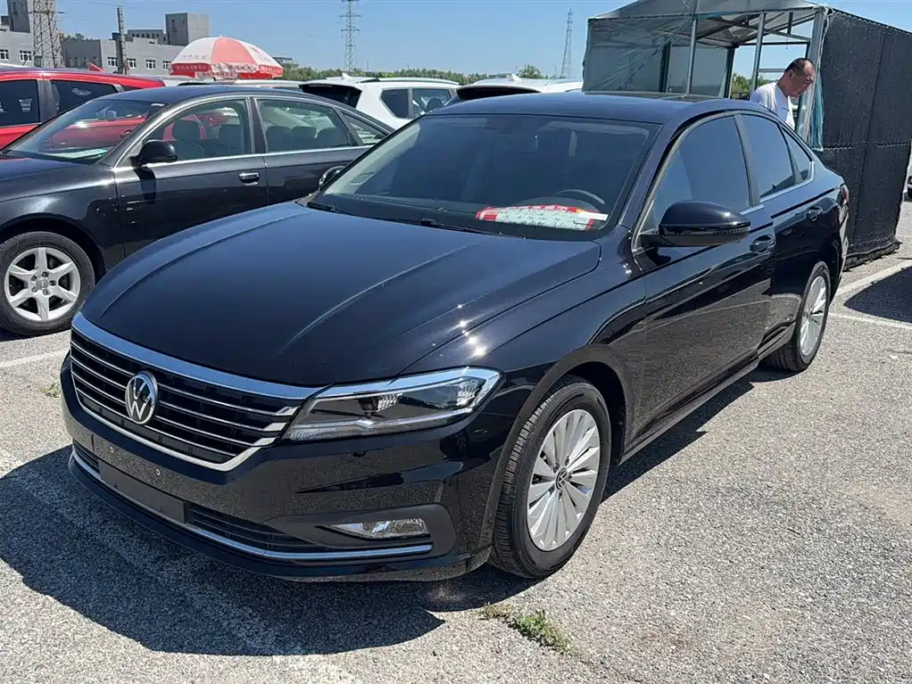 VOLKSWAGEN LAVIDA 2021