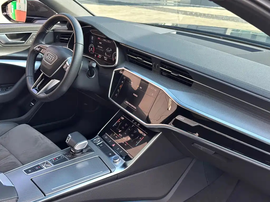 AUDI A6L 2020