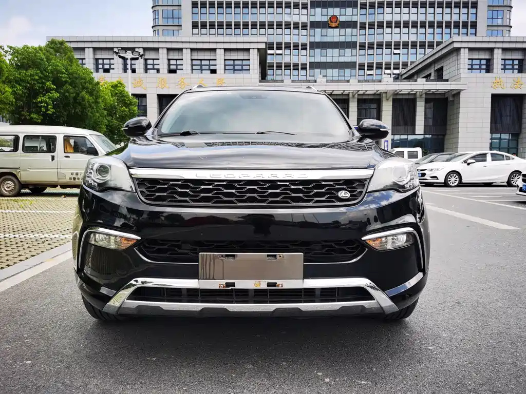 LEOPAARD CS10 2017