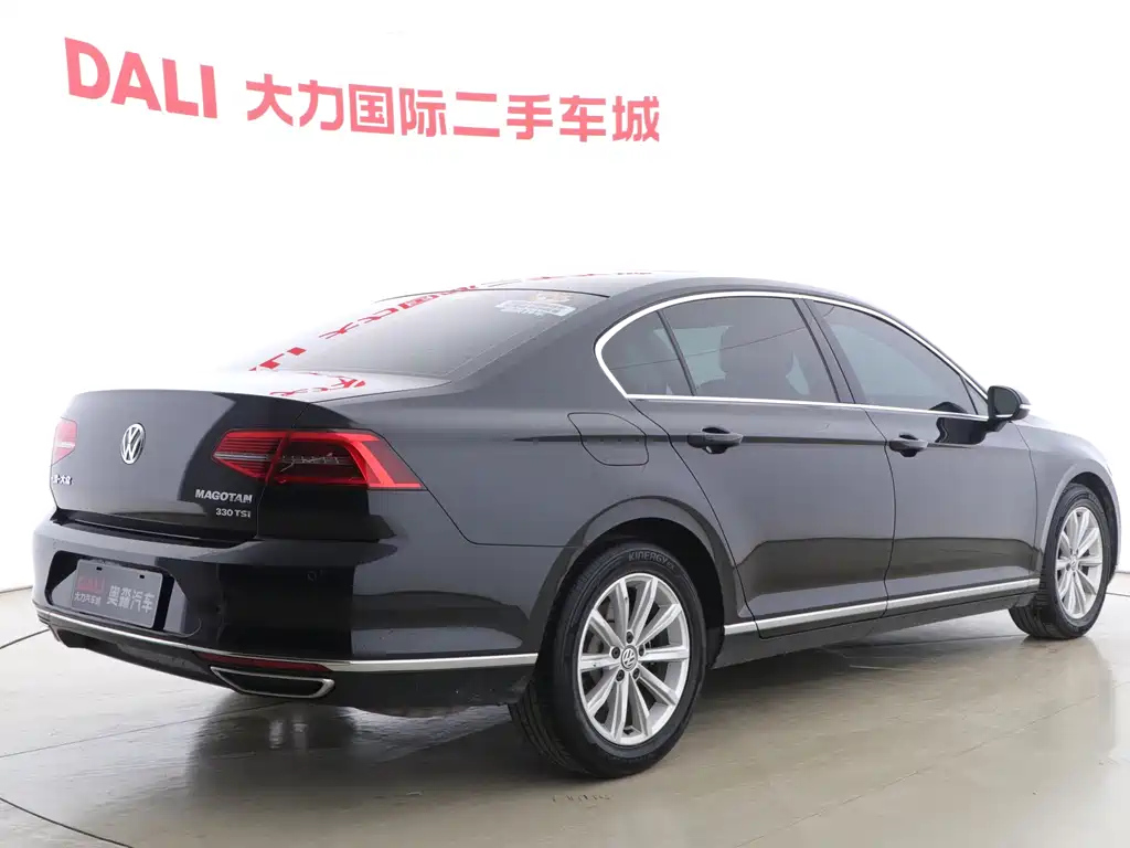 VOLKSWAGEN MAGOTAN 2020