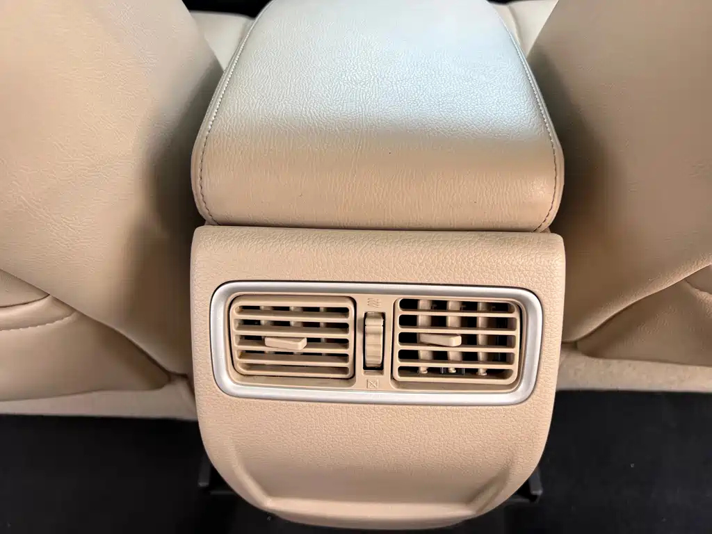 NISSAN TEANA 2018