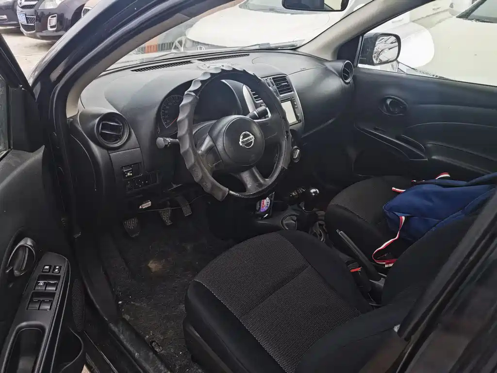 NISSAN SUNNY 2013