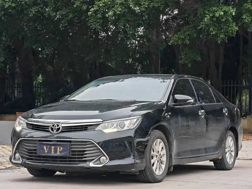 TOYOTA CAMRY 2015