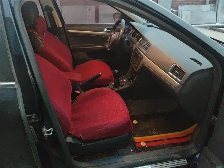 VOLKSWAGEN LAVIDA 2017
