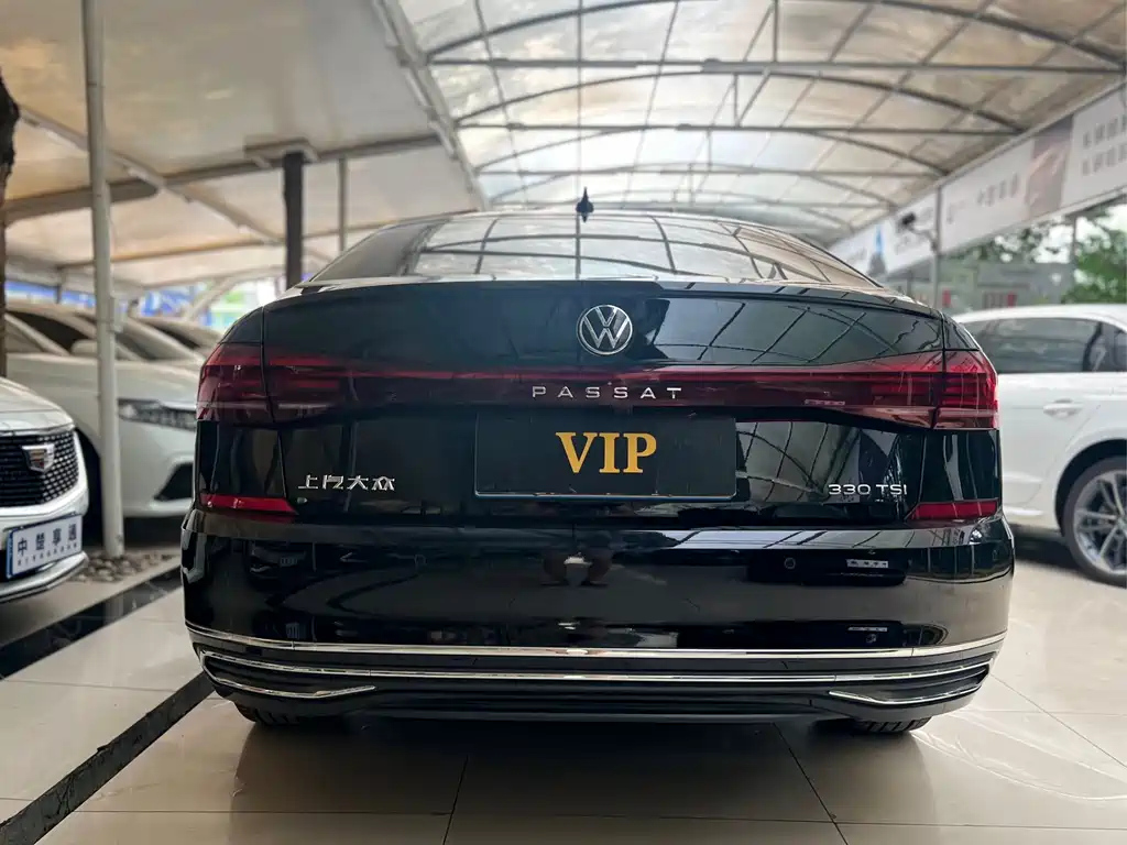 VOLKSWAGEN PASSAT 2022