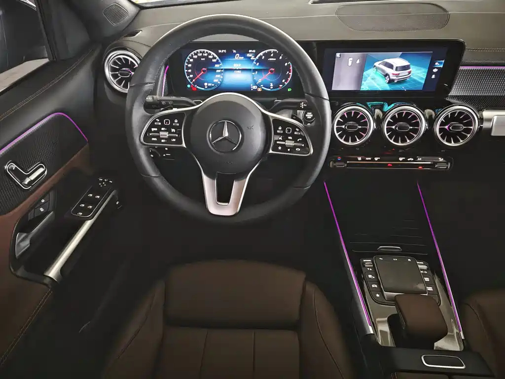 MERCEDES BENZ GLB 2023