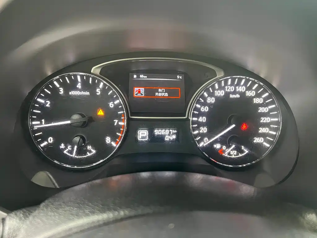 NISSAN TEANA 2016