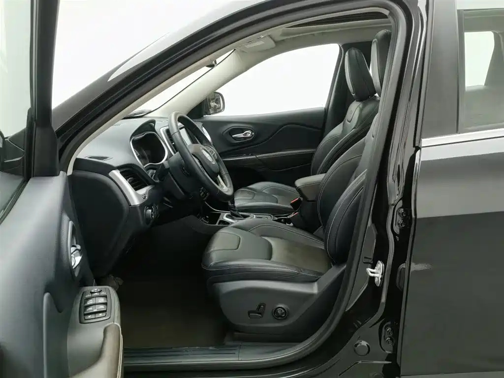 JEEP CHEROKEE 2020