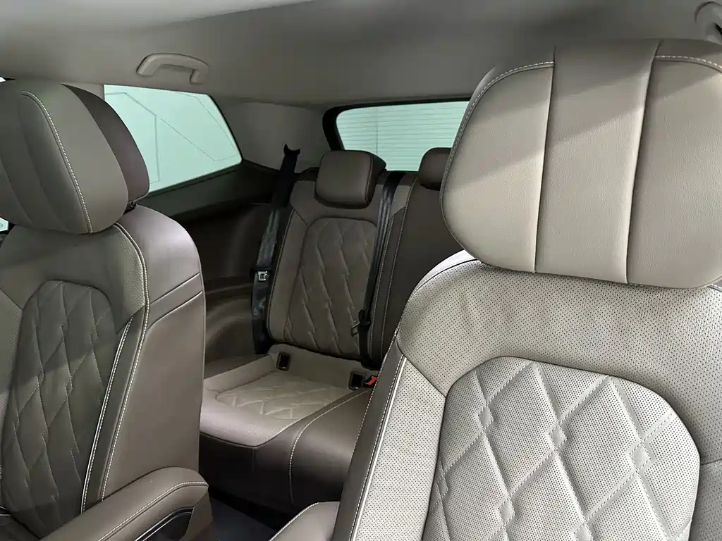 VOLKSWAGEN VILORAN 2022