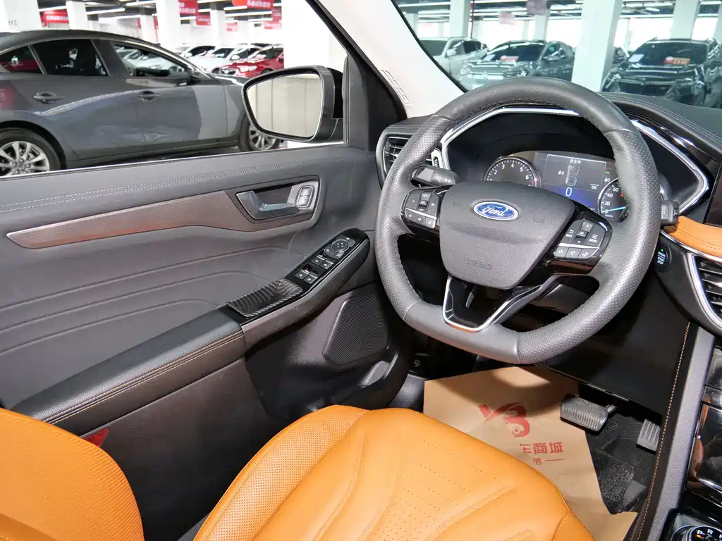 FORD ESCAPE 2020