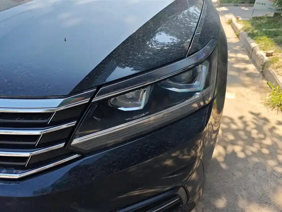 VOLKSWAGEN PASSAT 2016