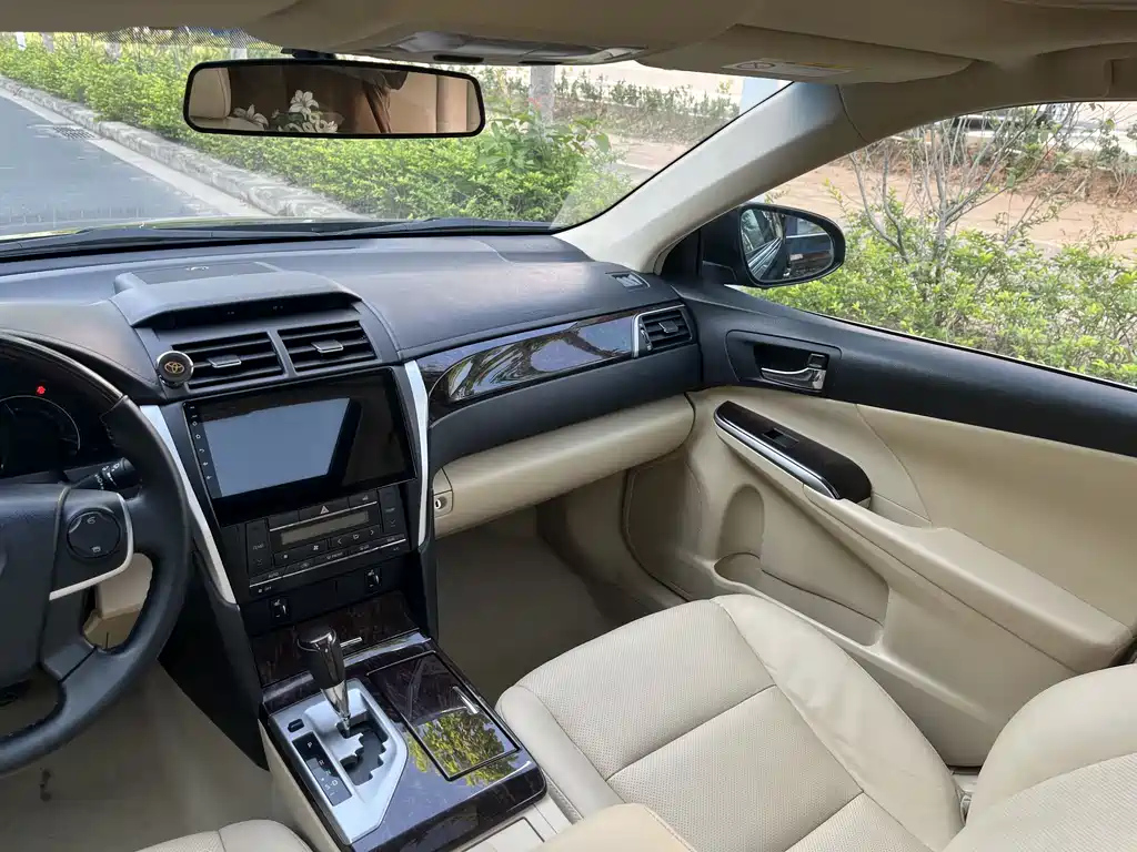 TOYOTA CAMRY 2016