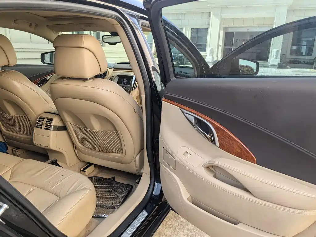 BUICK LACROSSE 2012
