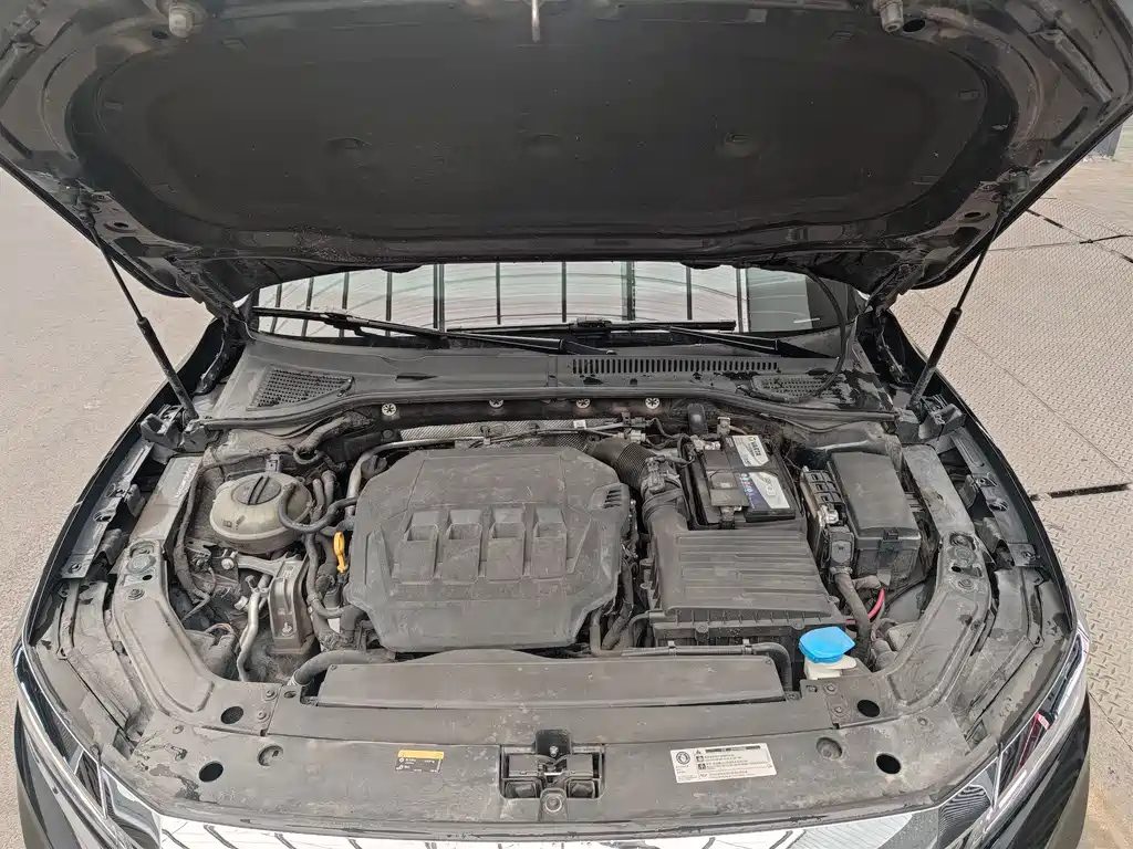 VOLKSWAGEN PASSAT 2021
