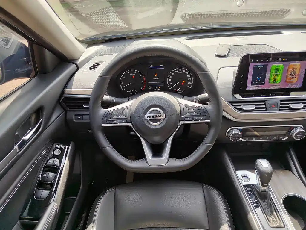 NISSAN TEANA 2022