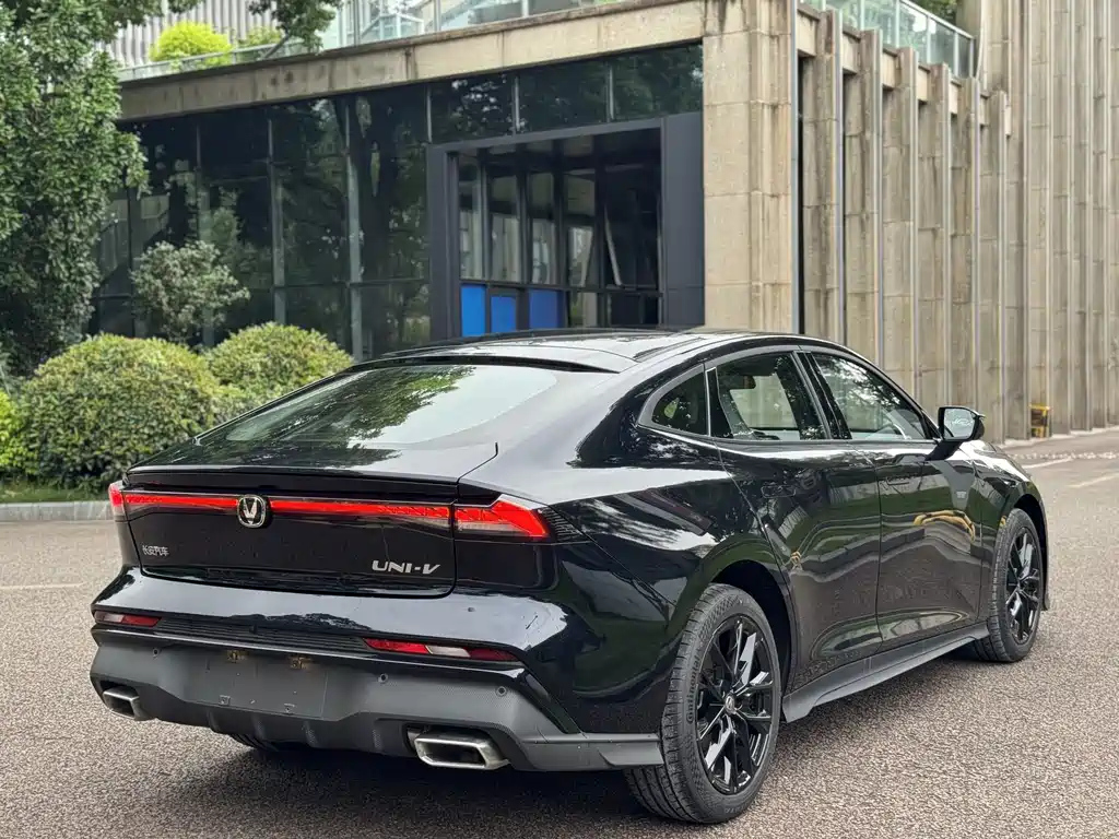CHANGAN UNI-V 2025