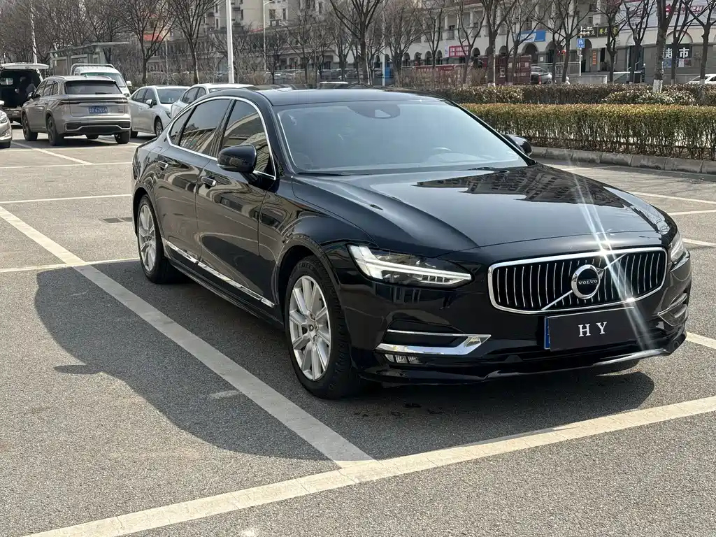 VOLVO S90 2020