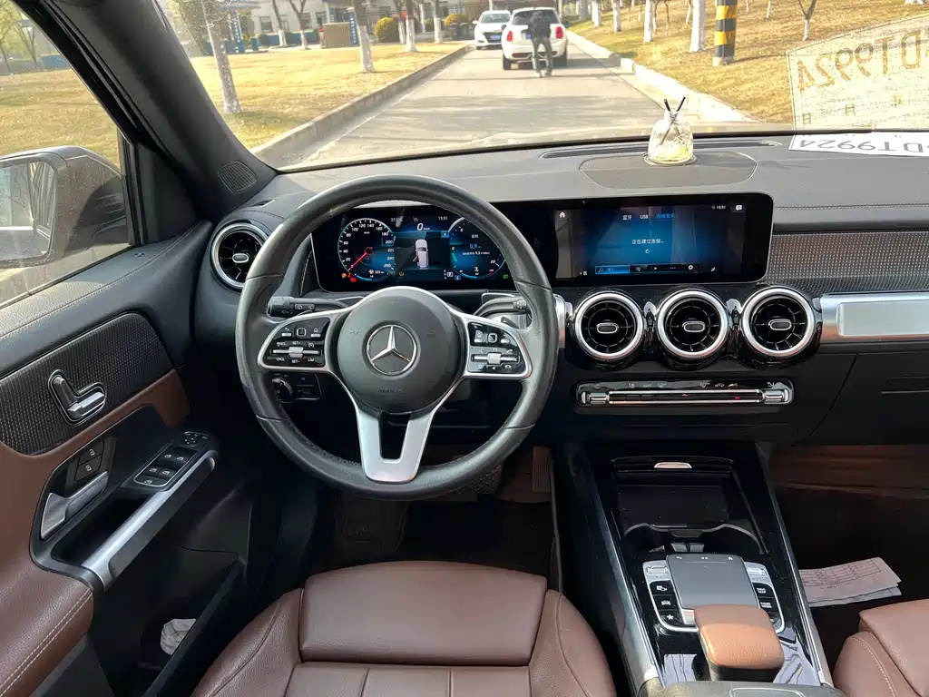 MERCEDES BENZ GLB 2020