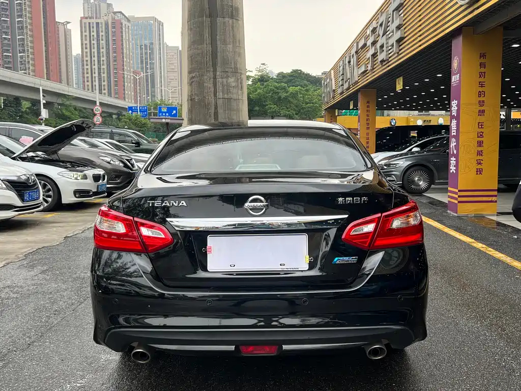 NISSAN TEANA 2018