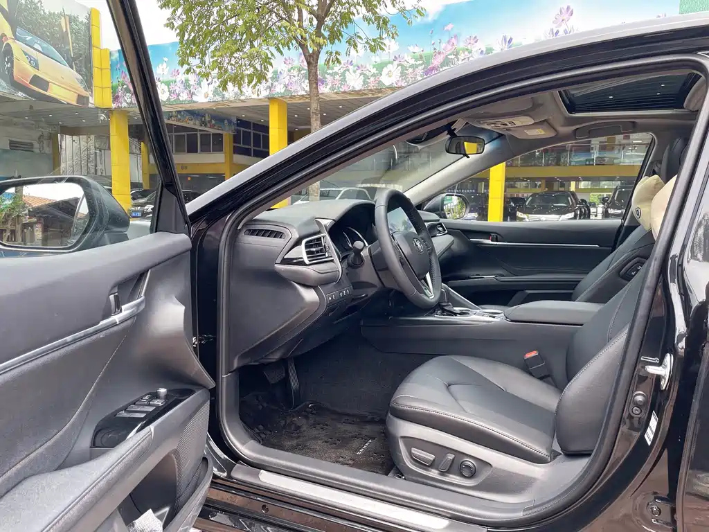 TOYOTA CAMRY 2024