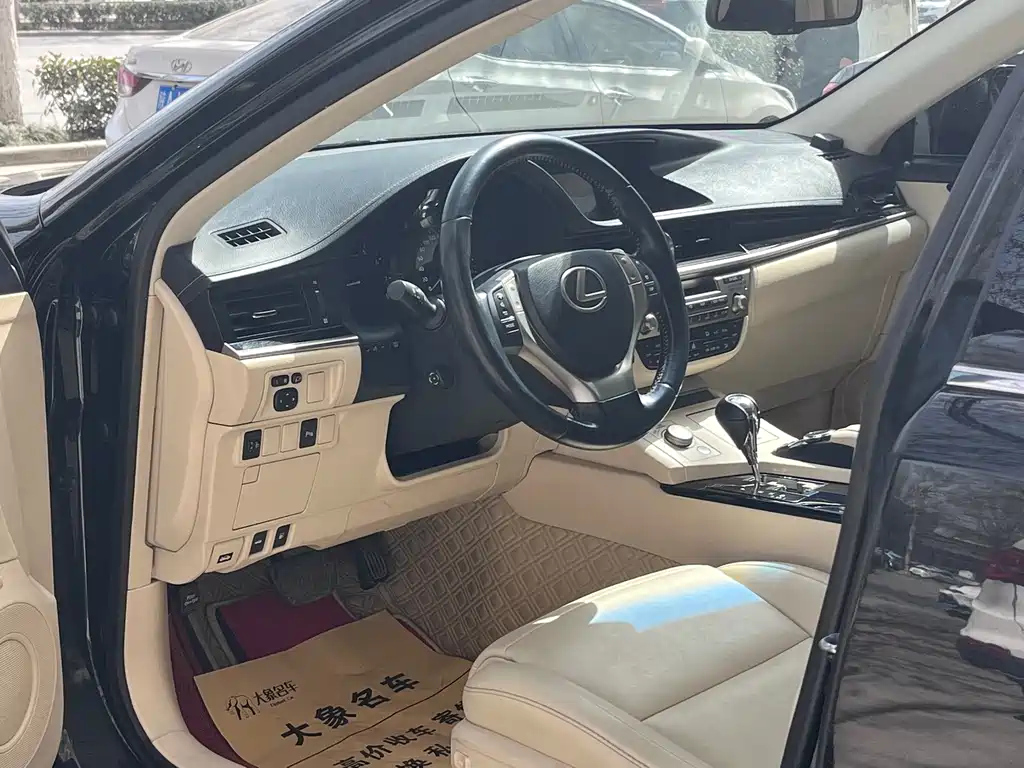 LEXUS ES 2014