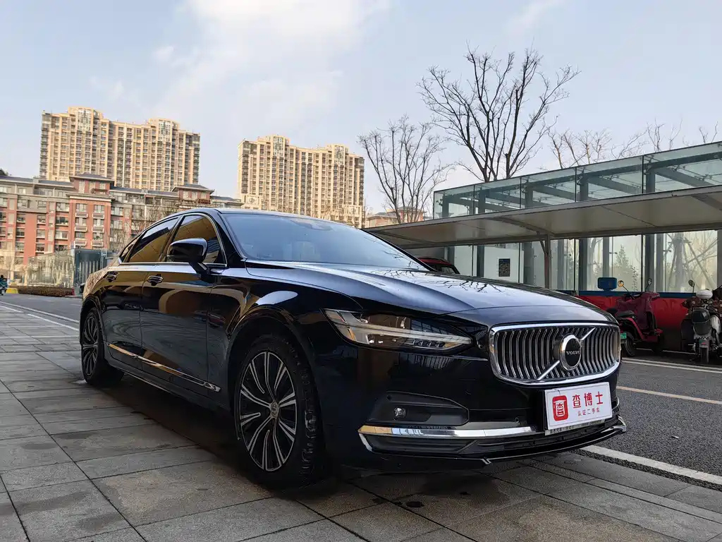 VOLVO S90 2021