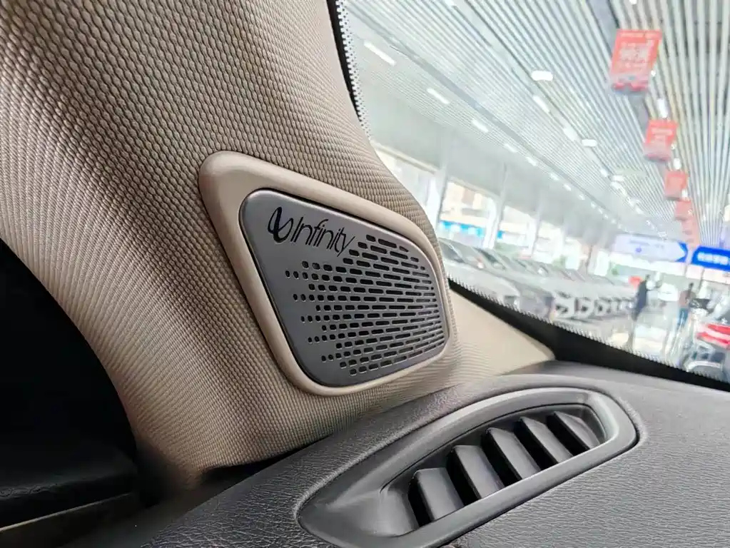 LYNK&CO 01 2018