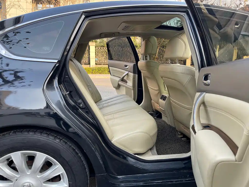 NISSAN TEANA 2009