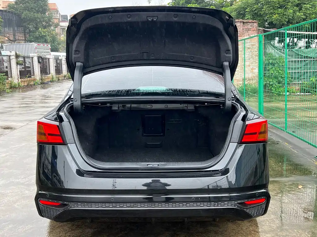 NISSAN TEANA 2021