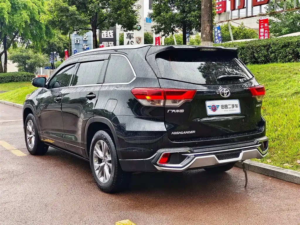TOYOTA HIGHLANDER 2021