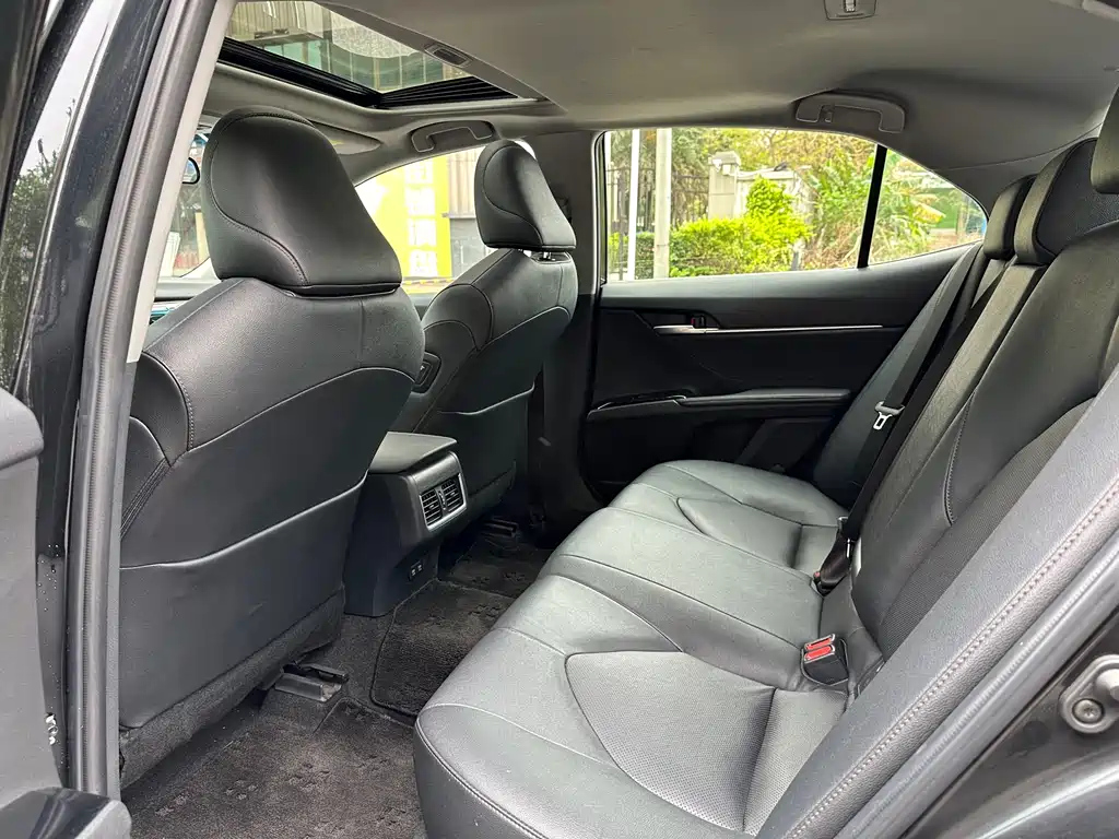 TOYOTA CAMRY 2021