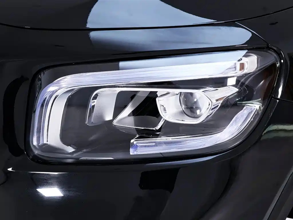 MERCEDES BENZ GLB 2023