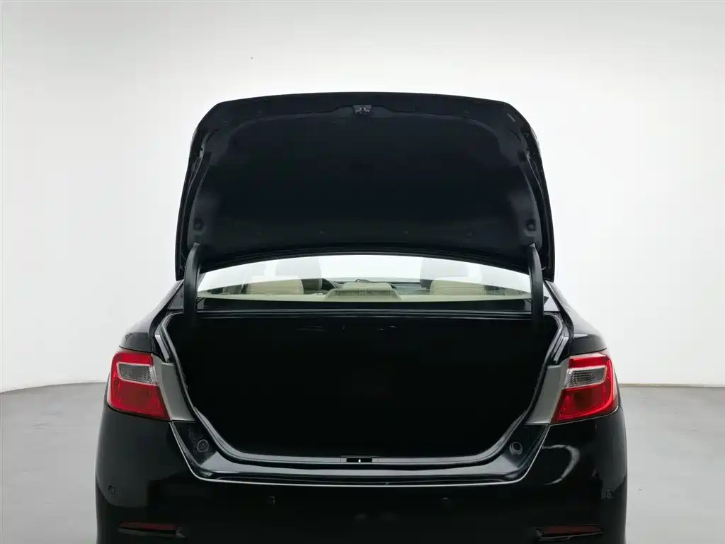 TOYOTA CAMRY 2013