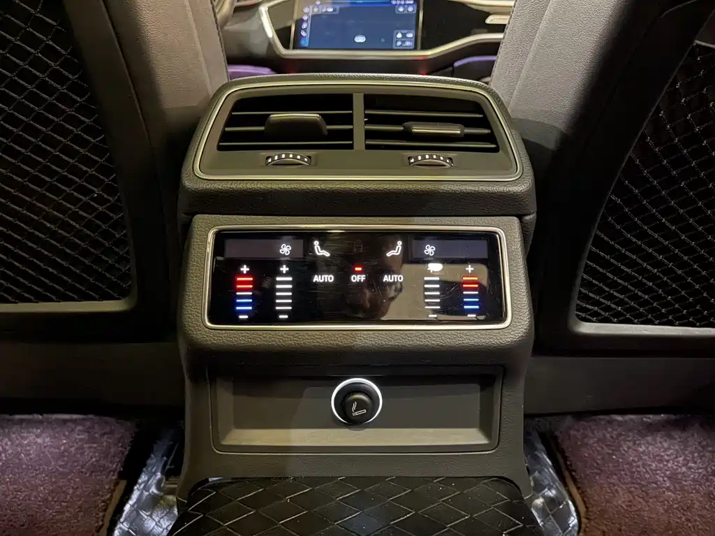AUDI A6L 2021