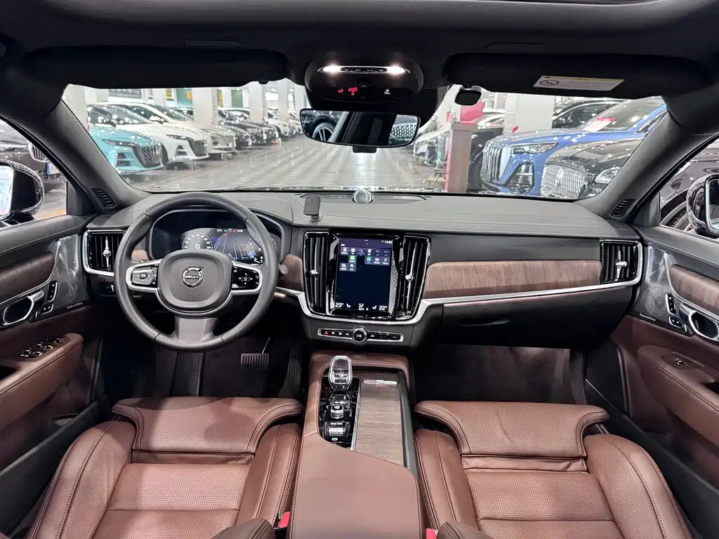 VOLVO S90 2021